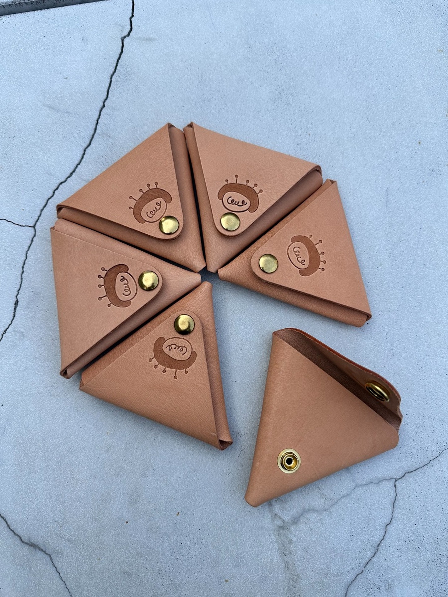 LADY BROWN HOUSE LEATHER COIN CASE